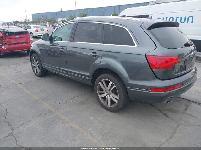 2015 AUDI Q7 WA1LMAFE4FD010374 Photo 2