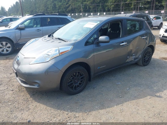 1N4BZ0CPXGC313689 Nissan 2016