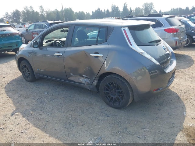 1N4BZ0CPXGC313689 Nissan 2016