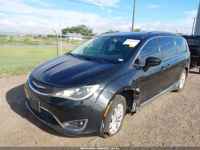 2018 Chrysler Pacifica Touring L მანქანა იყიდება აუქციონზე, vin: 2C4RC1BGXJR119129, აუქციონის ნომერი: 43166038