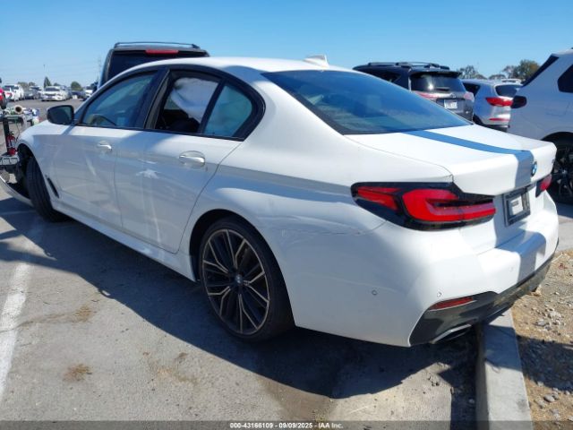 2021 BMW 530I WBA53BH02MWX20669 Photo 2