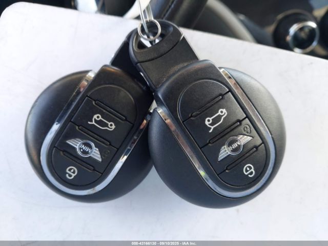 2018 MINI COUNTRYMAN WMZYT3C32J3E93412 Photo 10