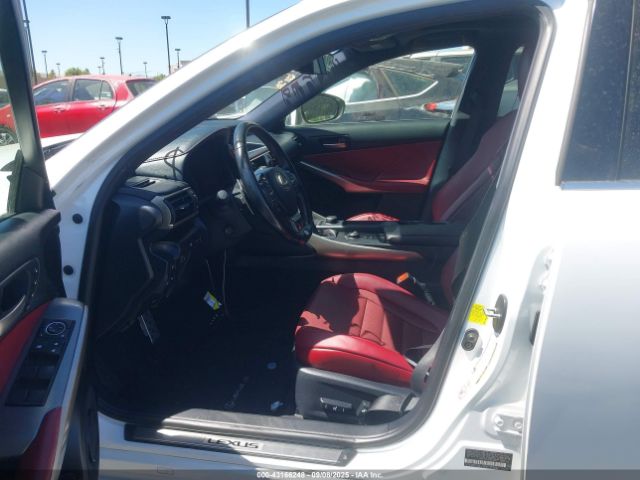 2018 LEXUS IS 300 JTHBA1D27J5073070 Photo 4