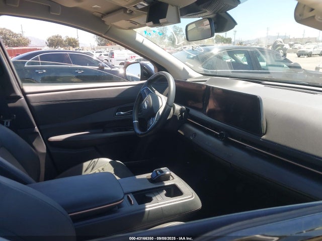 Nissan motor 2023 JN1CF0BB2PM710193 Image 5