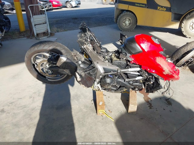 Ducati 2018 2018 ZDMAAEDT7JB027337 Image 12