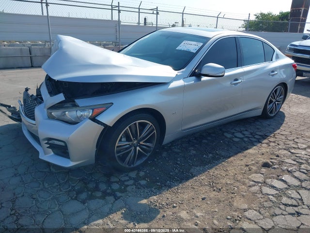 Infiniti 2015 2015 JN1BV7AP8FM343772 Image 2