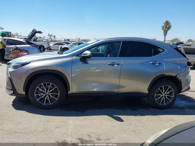 2T2GKCEZXSC048711 Lexus a25a-fxs