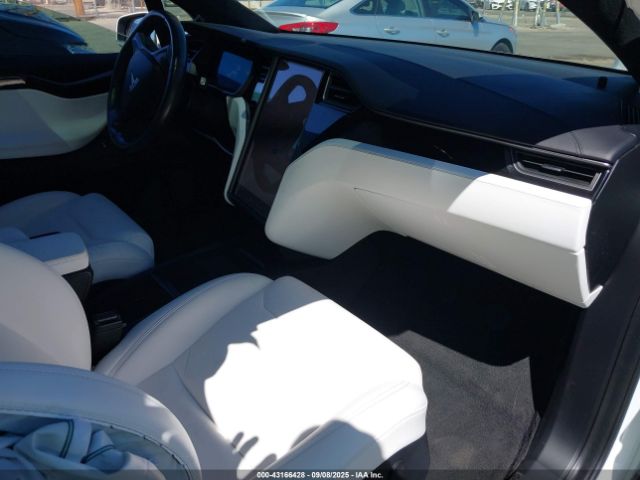 2019 TESLA MODEL X 5YJXCBE47KF180420 Photo 4