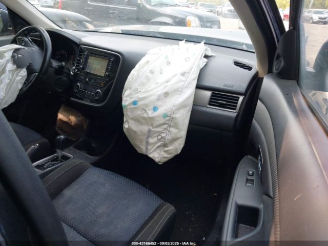 2016 MITSUBISHI OUTLANDER JA4AD3A33GZ014591 Photo 4