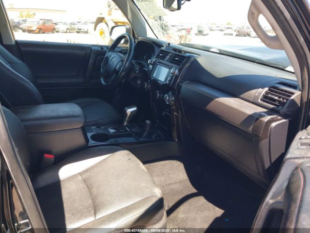 2018 TOYOTA 4RUNNER JTEBU5JR2J5524175 Photo 4