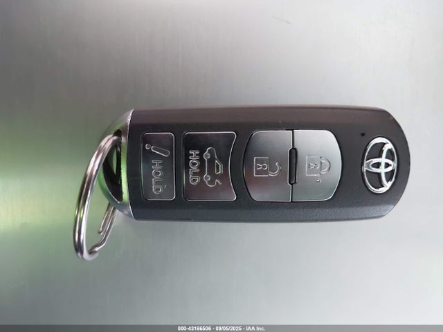 3MYDLBYV7JY301166 Toyota p5v
