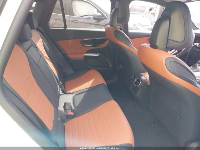 W1NKM4HB8SF340421 Mercedes-Benz m254