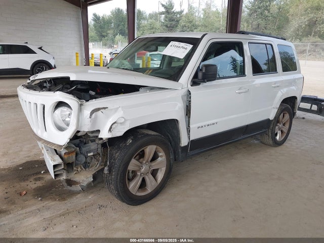 Jeep 2017 2017 1C4NJRFB5HD135799 Image 2