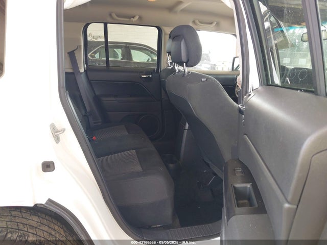 Jeep 2017 2017 1C4NJRFB5HD135799 Image 8
