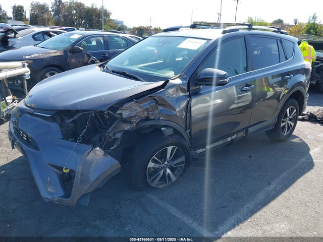 Toyota 2ar-fe 2017 JTMWFREV7HJ100930 Image 2