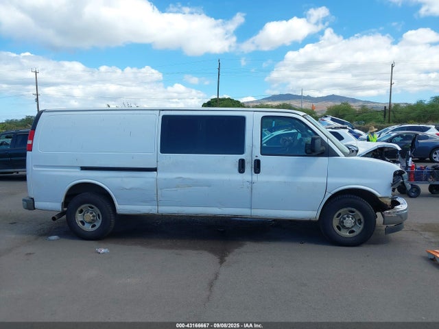 1GCWGBFG4J1174901 Chevrolet Express 2500 Work Van
