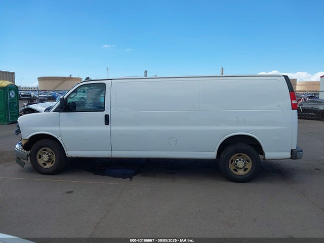 1GCWGBFG4J1174901 Chevrolet Express 2500 Work Van