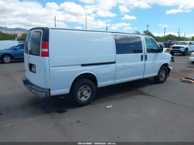 1GCWGBFG4J1174901 Chevrolet Express 2500 Work Van