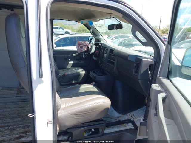 1GCWGBFG4J1174901 Chevrolet Express 2500 Work Van