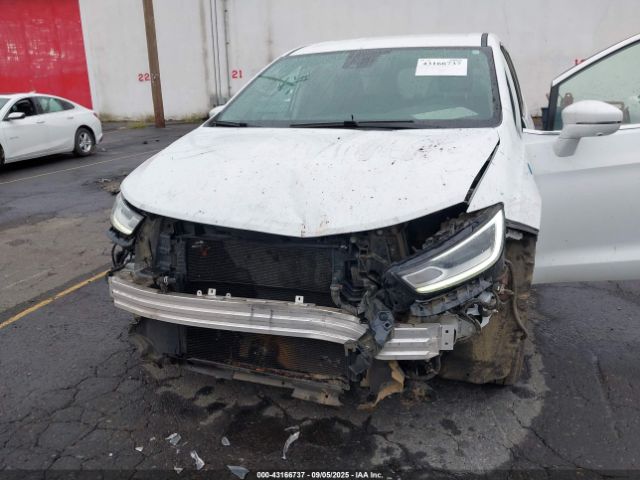 2022 CHRYSLER PACIFICA HYBRID 2C4RC1L70NR121525 Photo 5