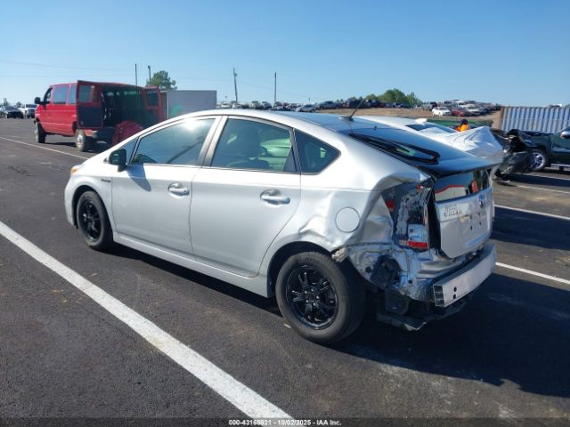 2015 TOYOTA PRIUS JTDKN3DU7F0455025 Photo 2