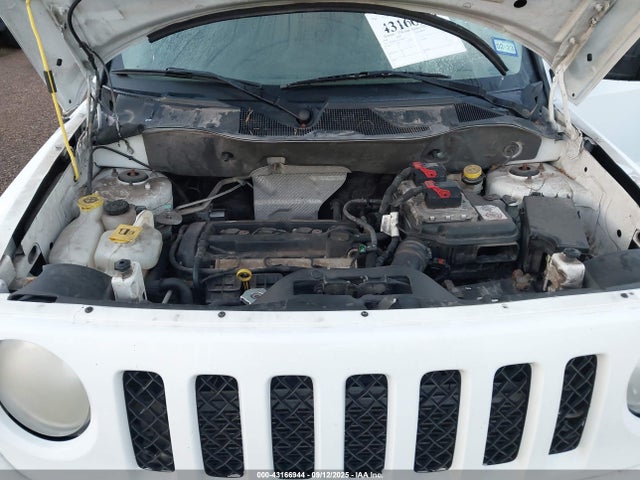 43166944 :رقم المزاد ، 1C4NJPBA3ED703447 vin ، 2014 Jeep Patriot Altitude مزاد بيع