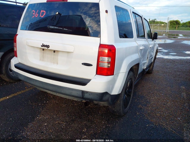 43166944 :رقم المزاد ، 1C4NJPBA3ED703447 vin ، 2014 Jeep Patriot Altitude مزاد بيع