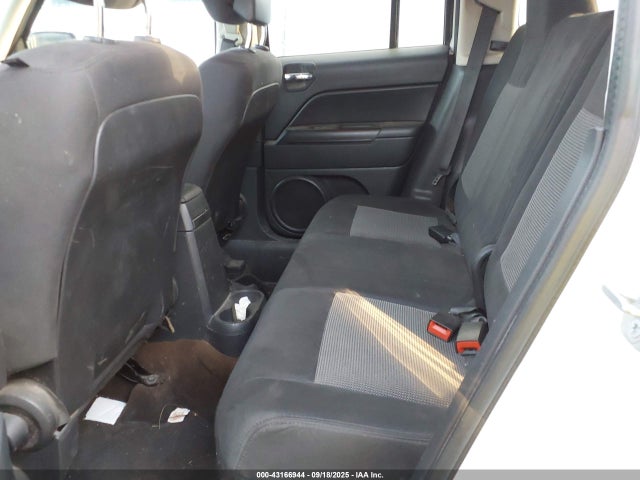 43166944 :رقم المزاد ، 1C4NJPBA3ED703447 vin ، 2014 Jeep Patriot Altitude مزاد بيع