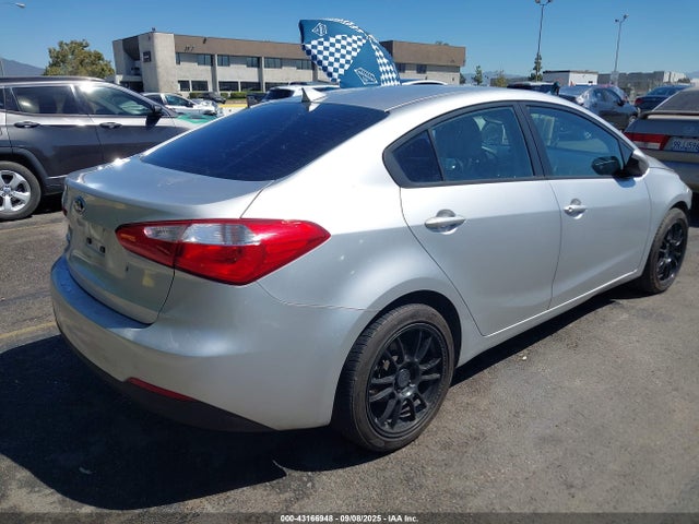 KIA dohc mpi nu 2015 KNAFK4A69F5263823 Image 4