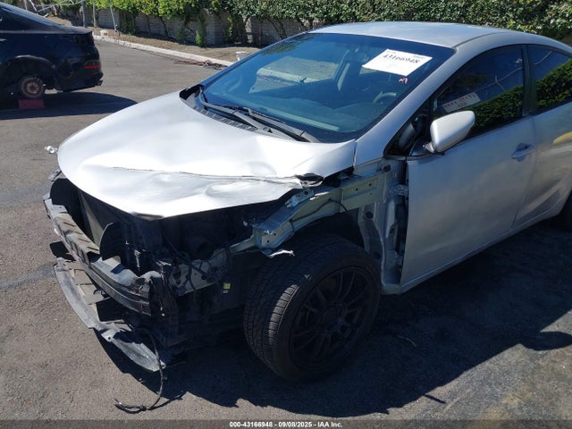 KIA dohc mpi nu 2015 KNAFK4A69F5263823 Image 6