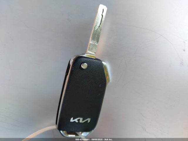 5XYRG4LC4NG113354 KIA SORENTO LX