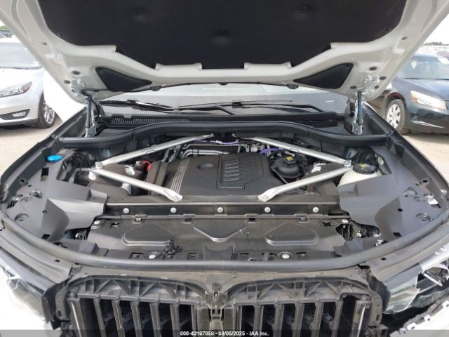 2022 BMW X7 5UXCW2C01N9L78932 Photo 9