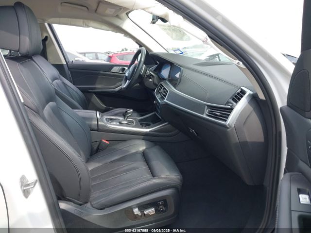 2022 BMW X7 5UXCW2C01N9L78932 Photo 4