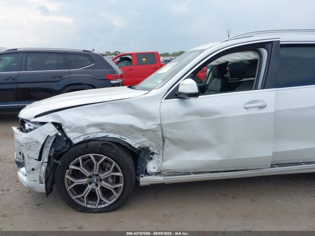 2022 BMW X7 5UXCW2C01N9L78932 Photo 5