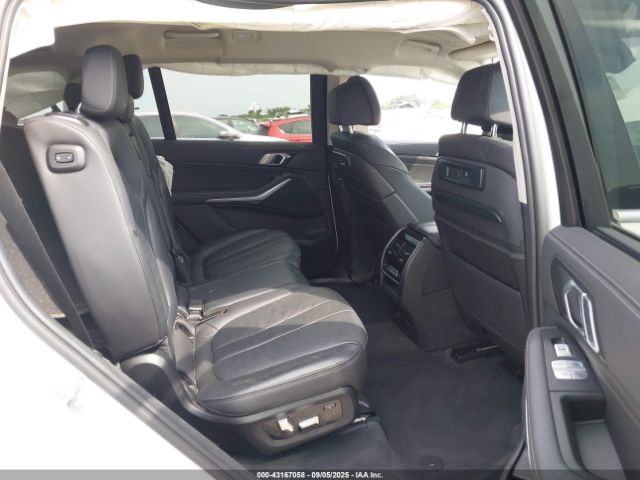 2022 BMW X7 5UXCW2C01N9L78932 Photo 7