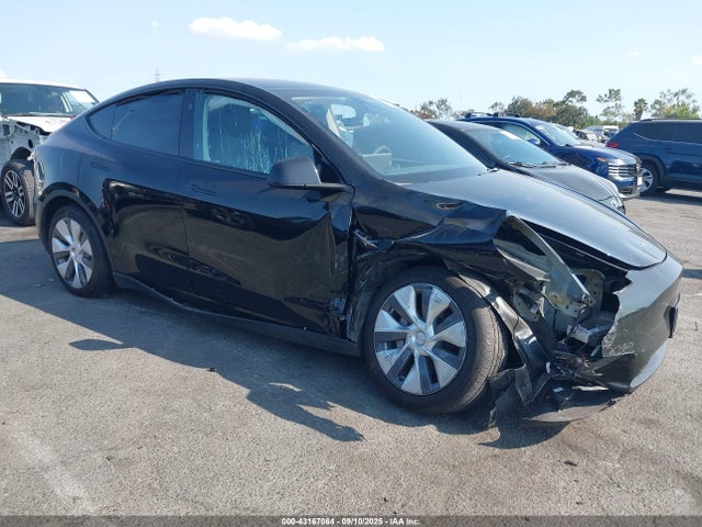 2023 TESLA MODEL Y 7SAYGAEE9PF851348 Photo 0
