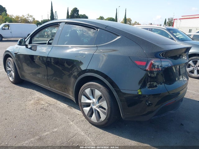 2023 TESLA MODEL Y 7SAYGAEE9PF851348 Photo 2