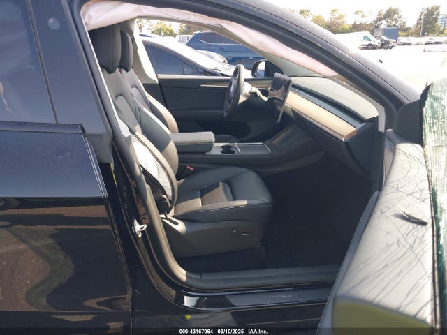 2023 TESLA MODEL Y 7SAYGAEE9PF851348 Photo 4