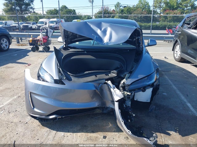 2025 TESLA MODEL 3 5YJ3E1ET1SF996369 Photo 5