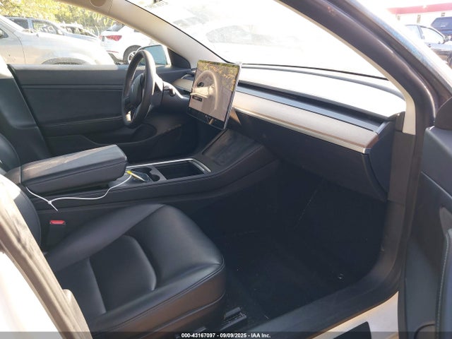 2021 TESLA MODEL 3 5YJ3E1EA6MF907753 Photo 4