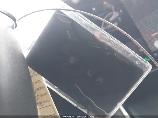 5YJ3E1EB5KF213996 Tesla 2019