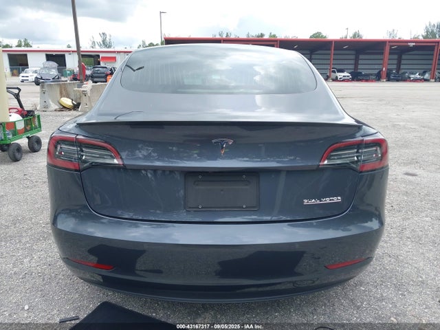 5YJ3E1EB5KF213996 Tesla 2019
