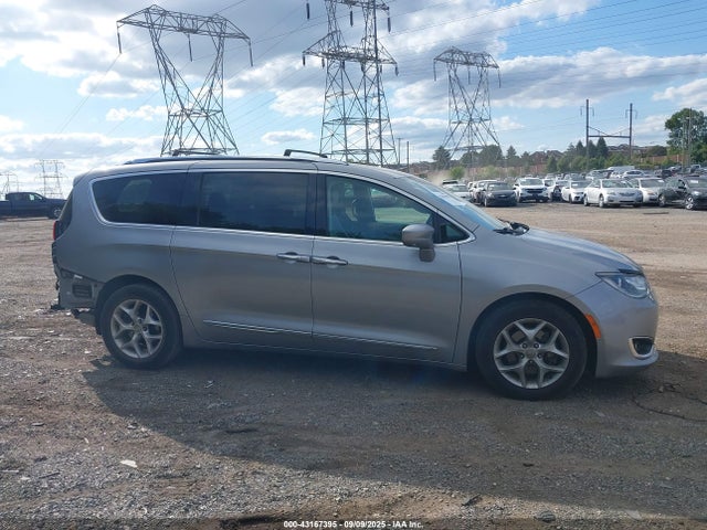 2C4RC1EG3HR531141 Chrysler Pacifica