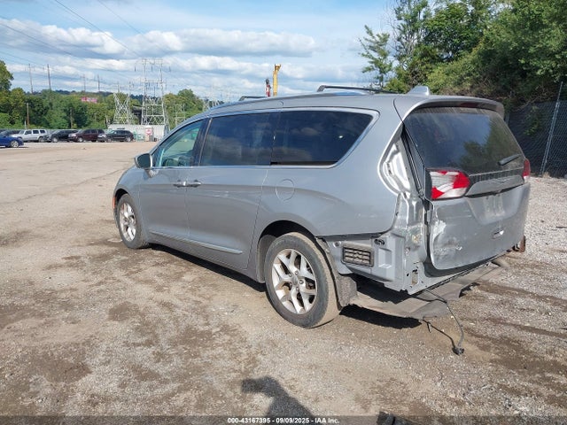 2C4RC1EG3HR531141 Chrysler Pacifica
