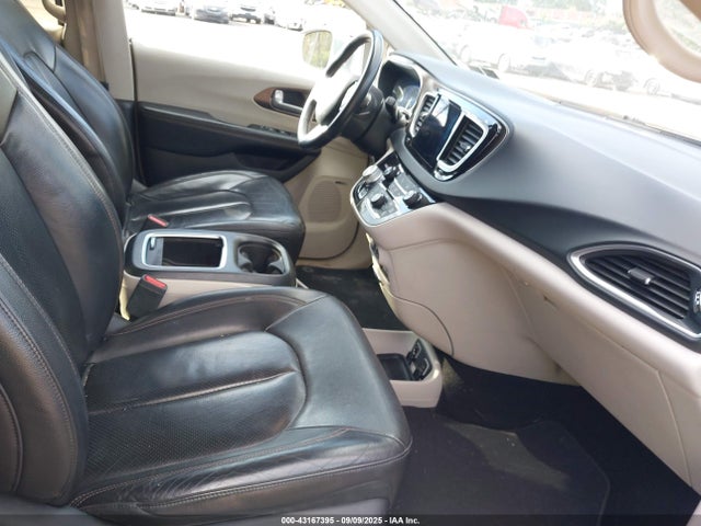 2C4RC1EG3HR531141 Chrysler Pacifica