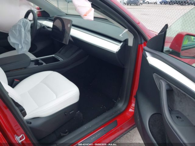 2023 TESLA MODEL Y 7SAYGAEE6PF777290 Photo 4