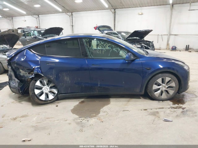 Tesla 2021 2021 5YJYGDEE2MF159264 Image 14