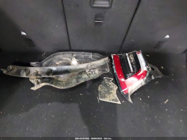 Tesla 2021 2021 5YJYGDEE2MF159264 Image 12