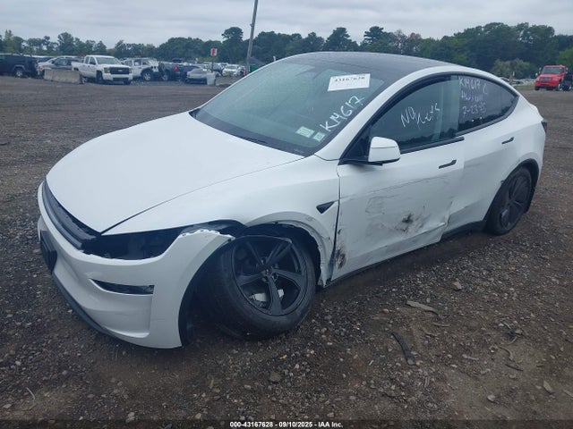 2026 TESLA MODEL Y 7SAYGDEE5TA407084 Photo 1