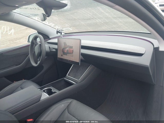 2026 TESLA MODEL Y 7SAYGDEE5TA407084 Photo 4